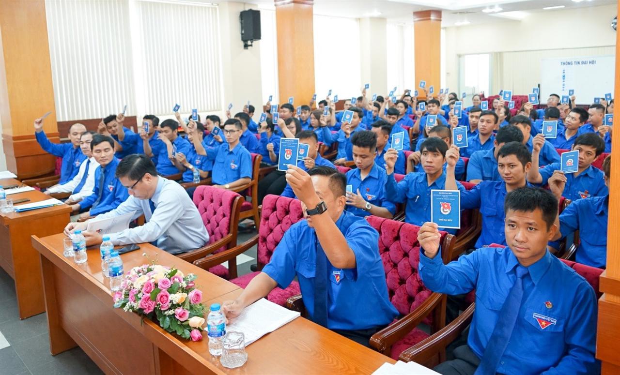 Sôi nổi, Tập trung, Đoàn Kết
