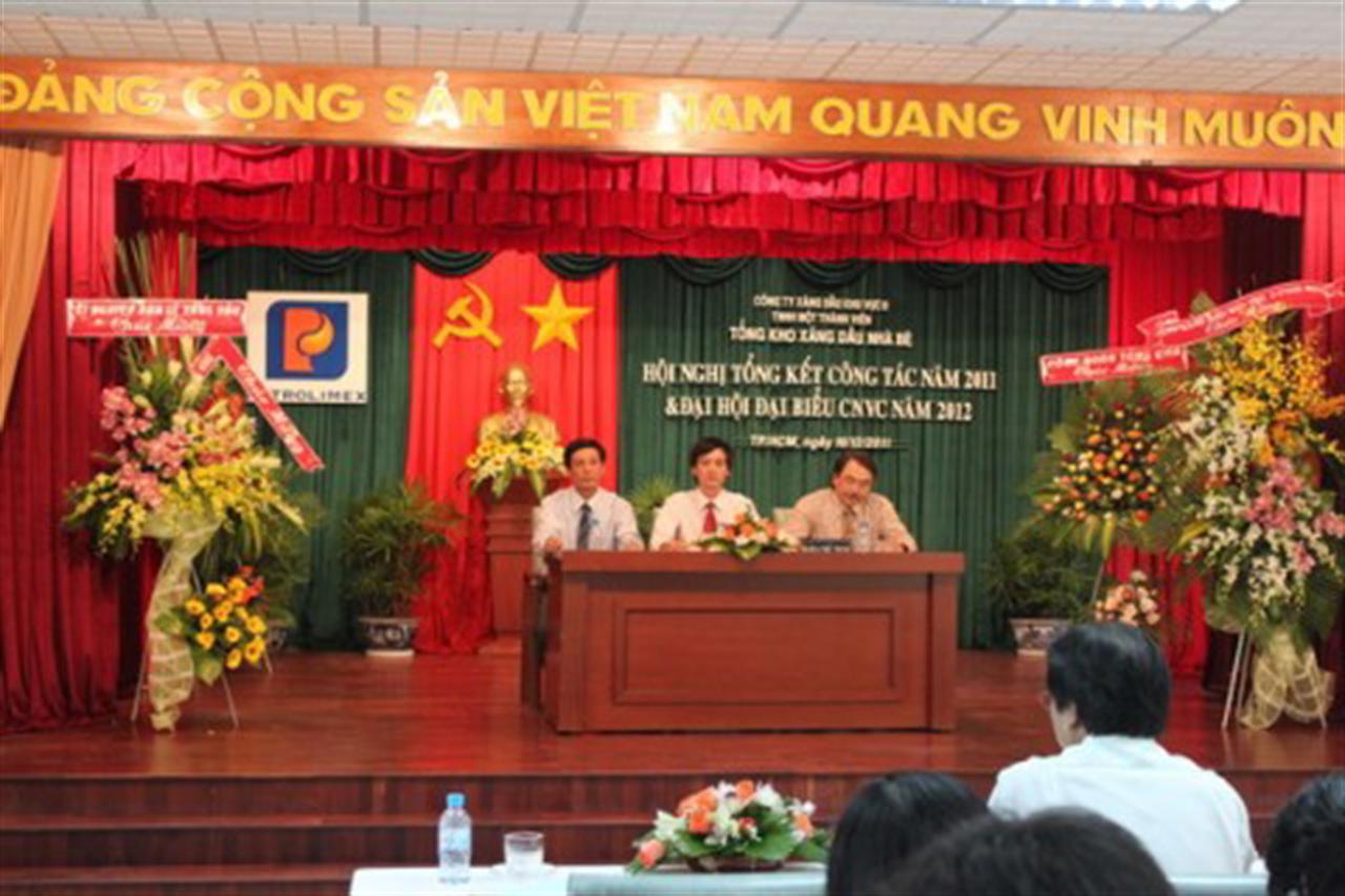 Tổng kho xăng dầu Nhà bè tổng kết hoạt động SXKD năm 2011 và tổ chức Đại hội CNVC năm 2012
