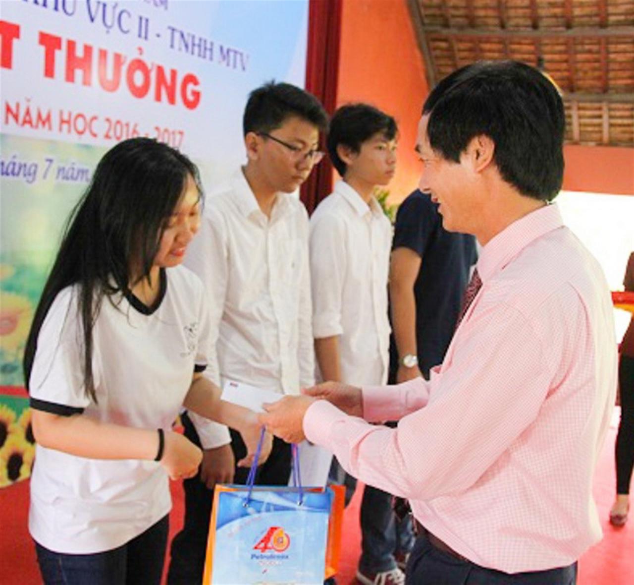 Petrolimex Sài Gòn: Vun đắp những ước mơ