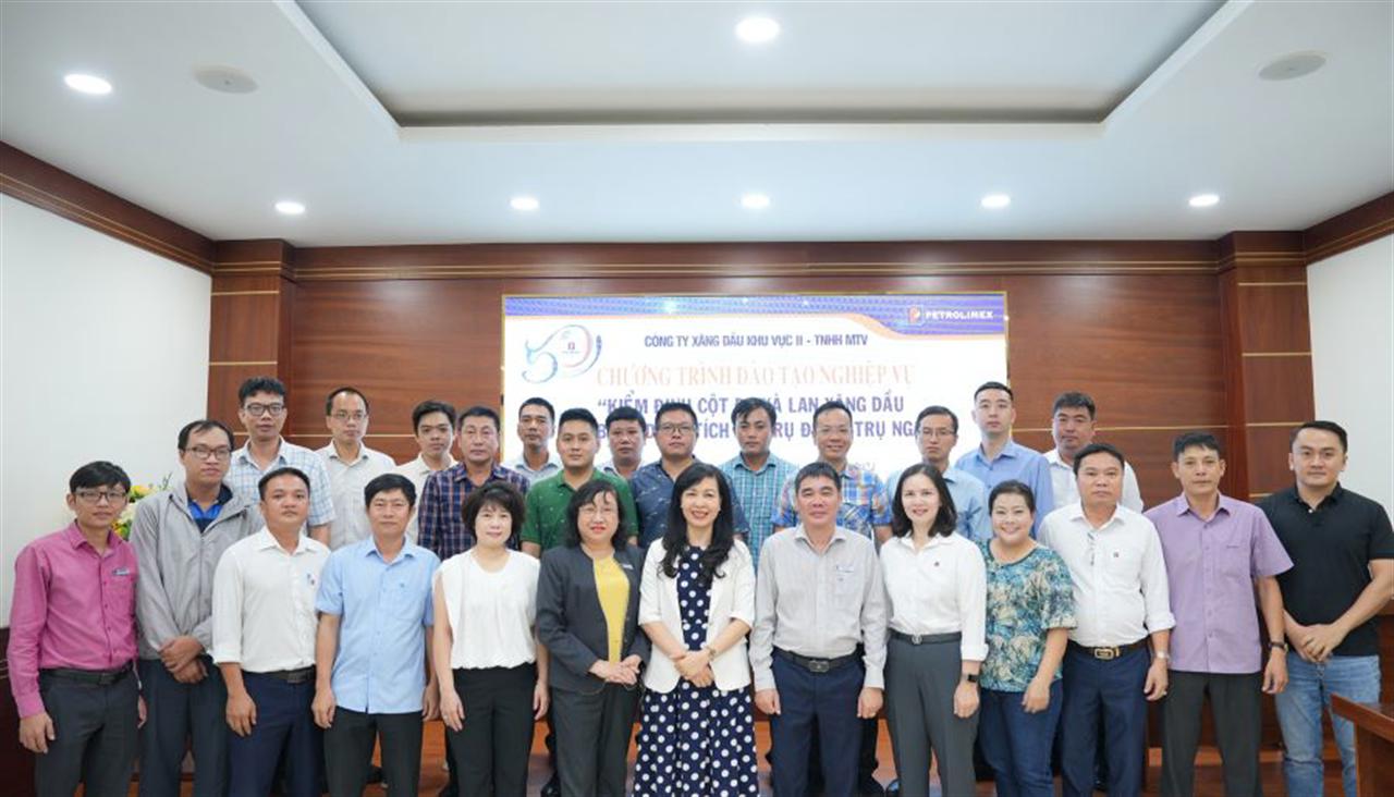 Khai giảng lớp học Kiểm định cột đo, xà lan xăng dầu, lập bảng dung tích bể trụ đứng, bể trụ ngang