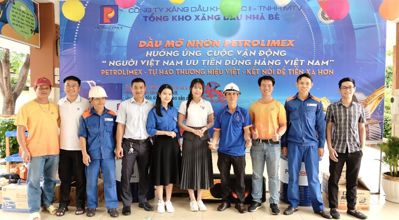 Thanh niên Tổng kho Xăng dầu Nhà Bè : Đồng hành cùng dầu mỡ nhờn PLC tham gia Ngày hội “Tự hào thương hiệu Việt” năm 2024