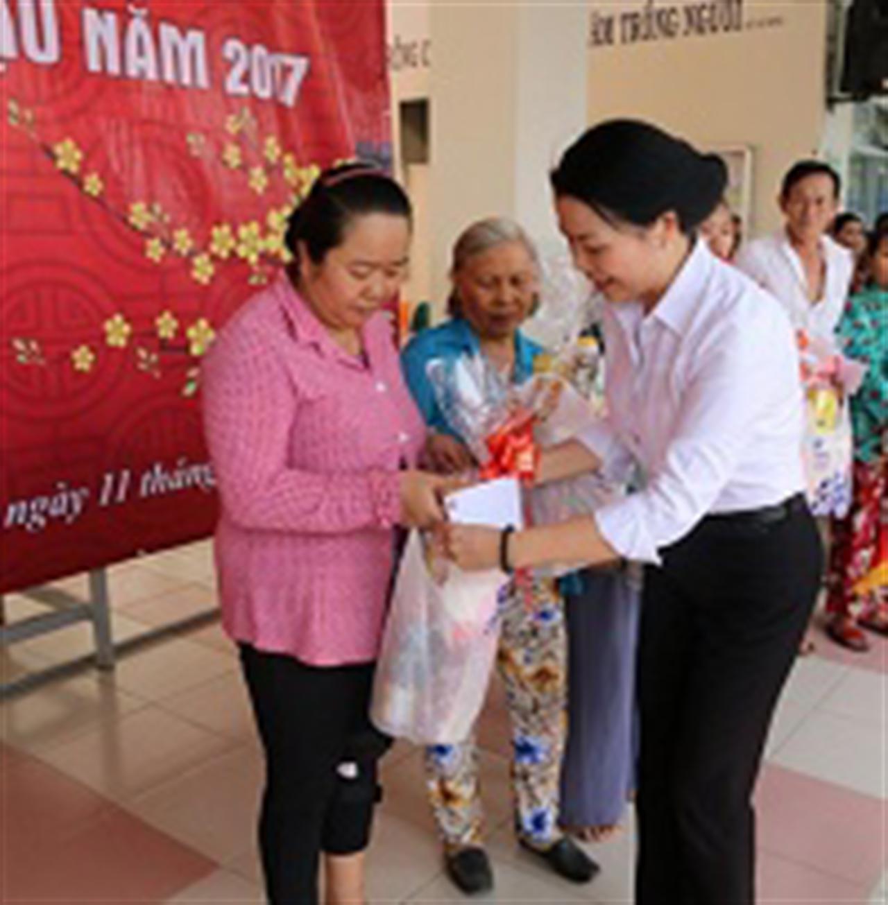 Xuân nghĩa tình - Tết đến mọi nhà