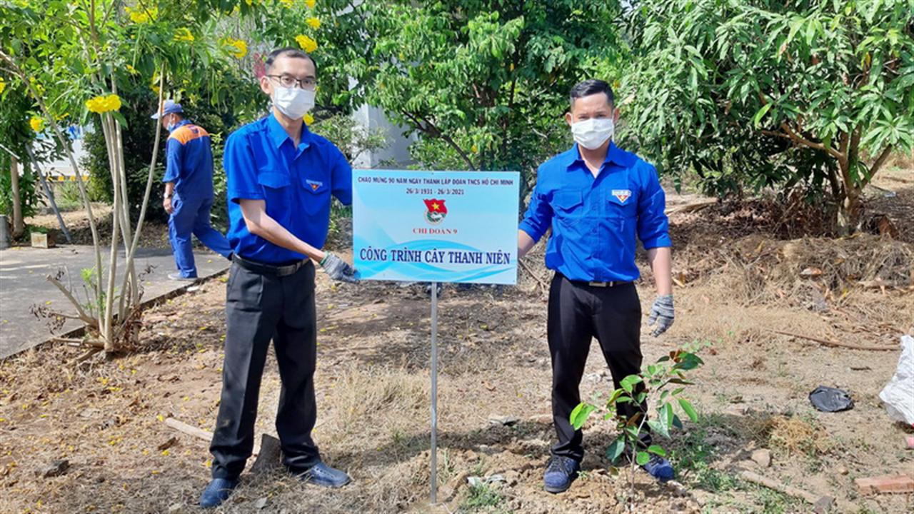 Yêu màu áo xanh tình nguyện