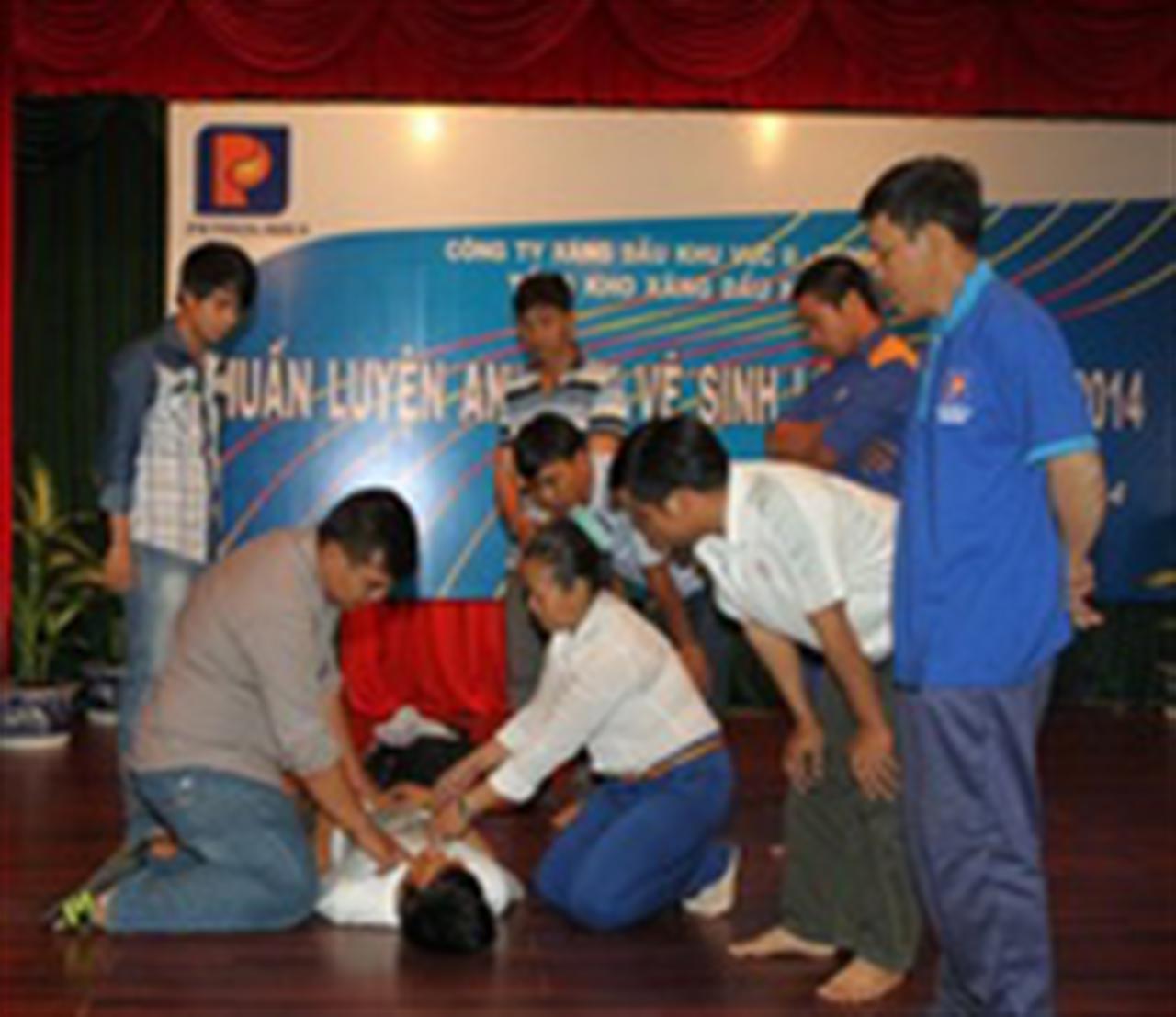 Huấn luyện an toàn vệ sinh lao động và sơ cấp cứu năm 2014