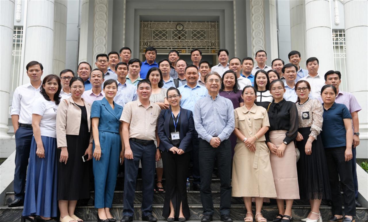 35 học viên lớp cán bộ kinh doanh khóa 12 đi thực tế, tham quan tại Petrolimex Sài Gòn