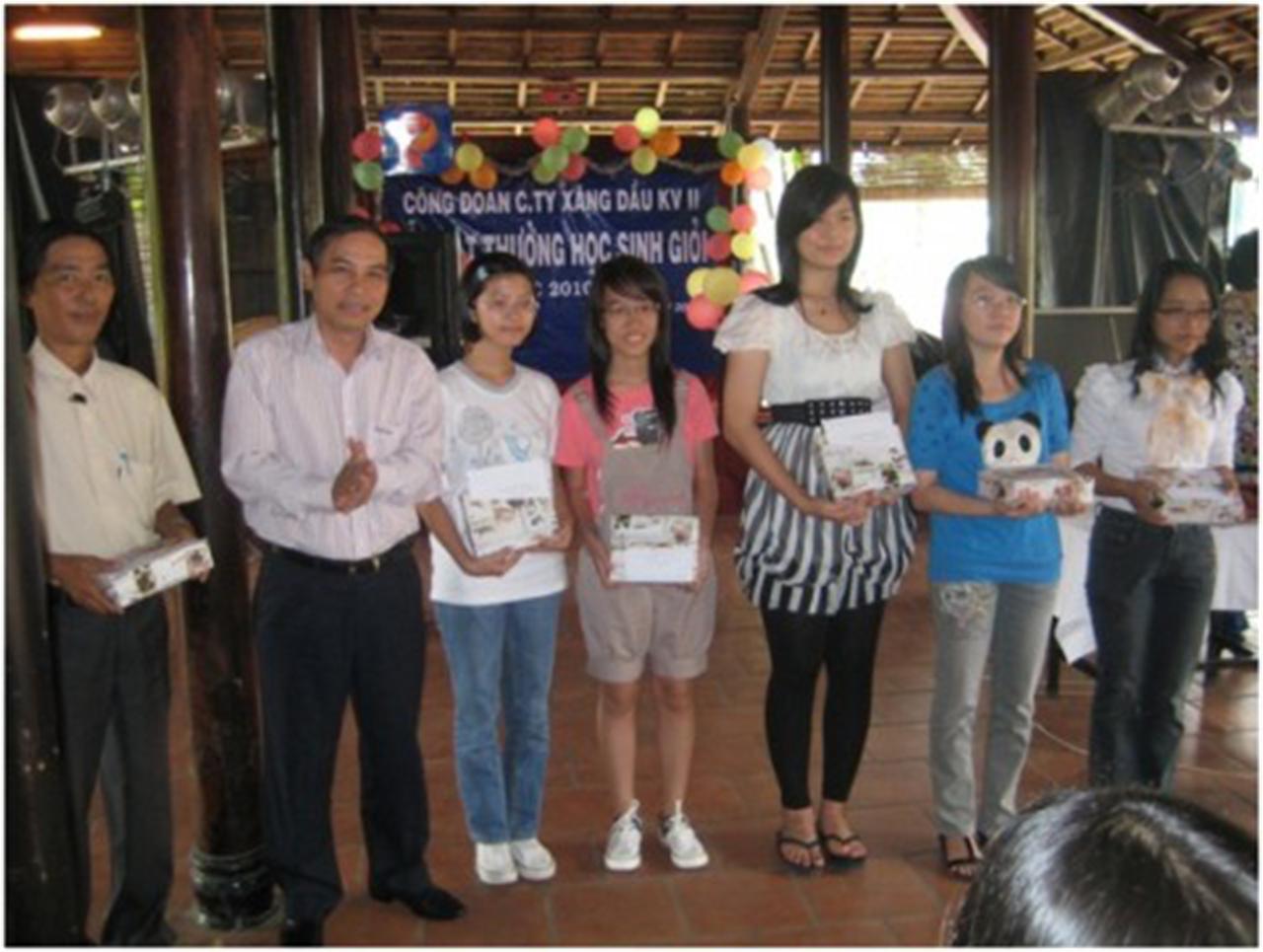Lễ phát thưởng Học sinh giỏi niên học 2010-2011
