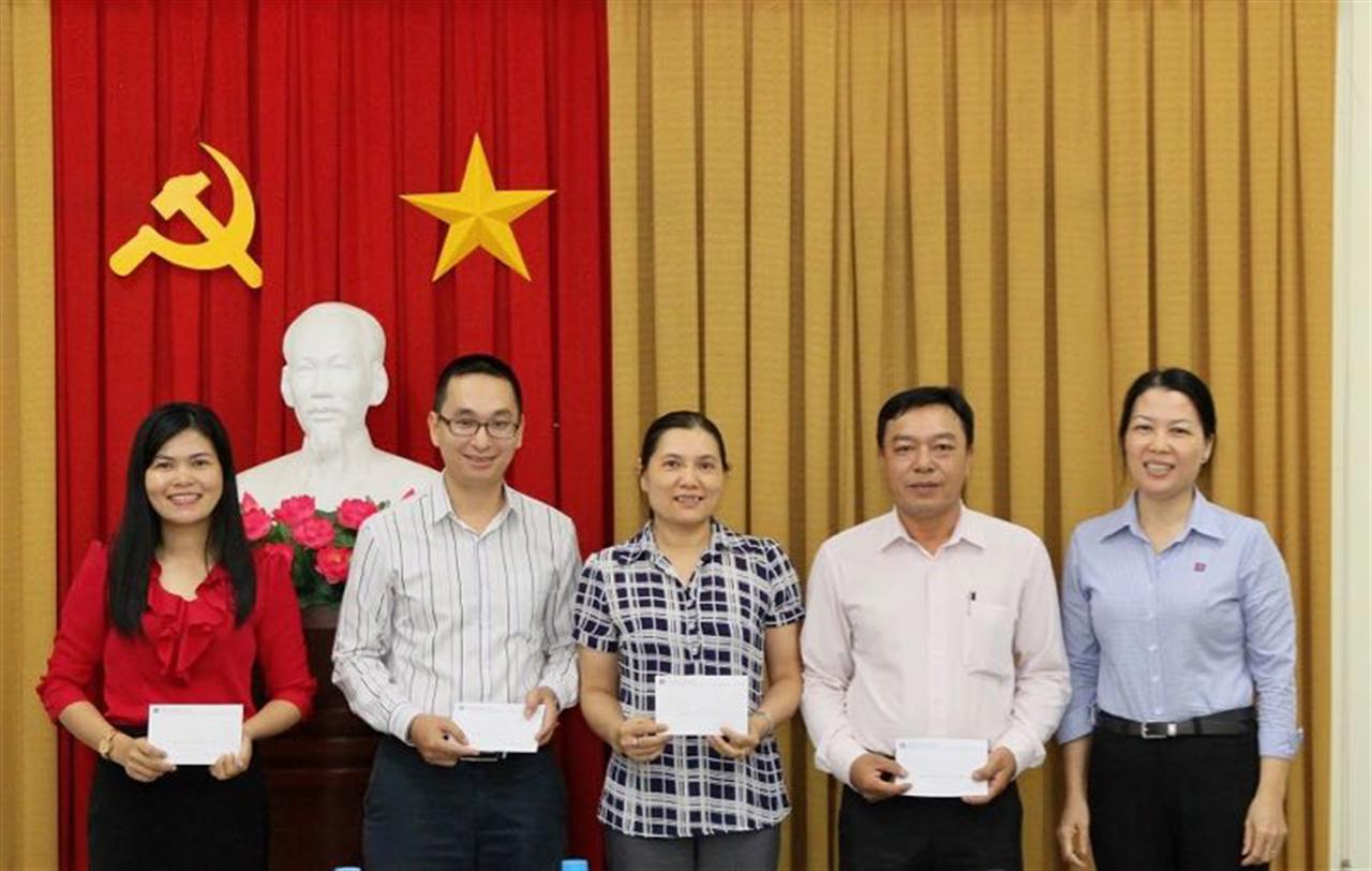 Thi đua tốt - Lao động giỏi