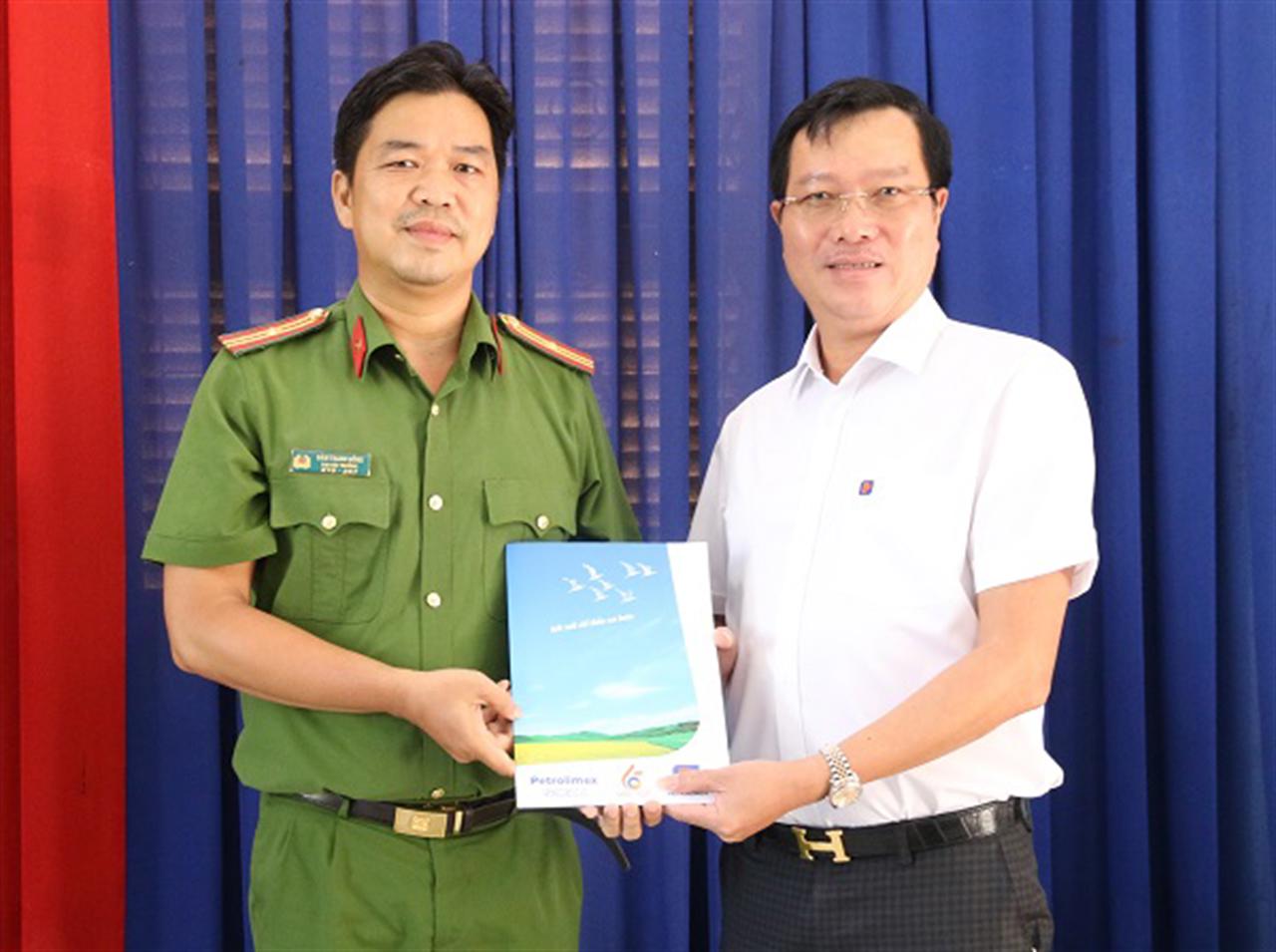 Gặp mặt Lãnh đạo, chiến sỹ Đại đội 5 nhân kỷ niệm 77 năm Ngày Truyền thống lực lượng CAND