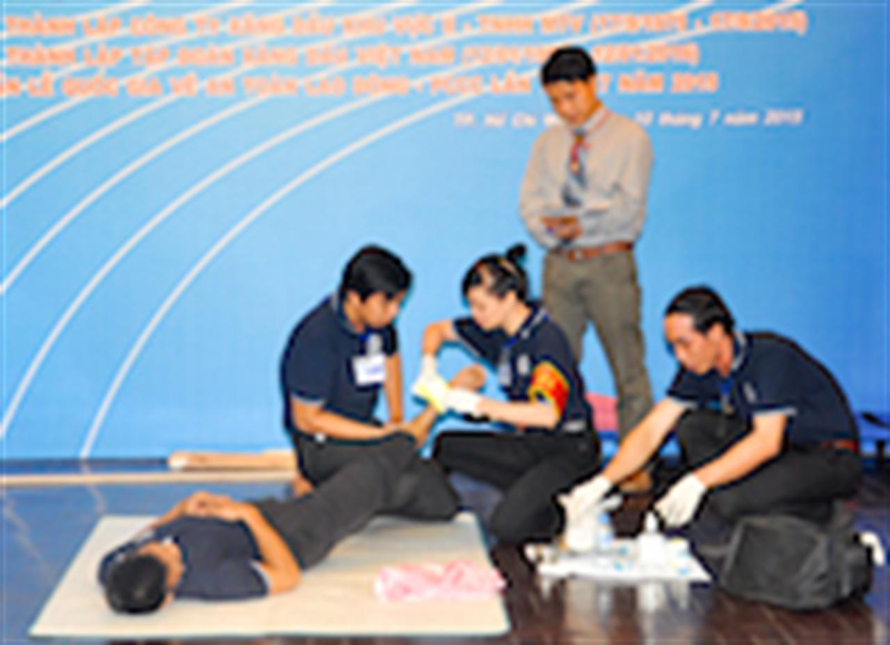 Video: Tổng kho Xăng dầu Nhà Bè thực hành sơ cấp cứu