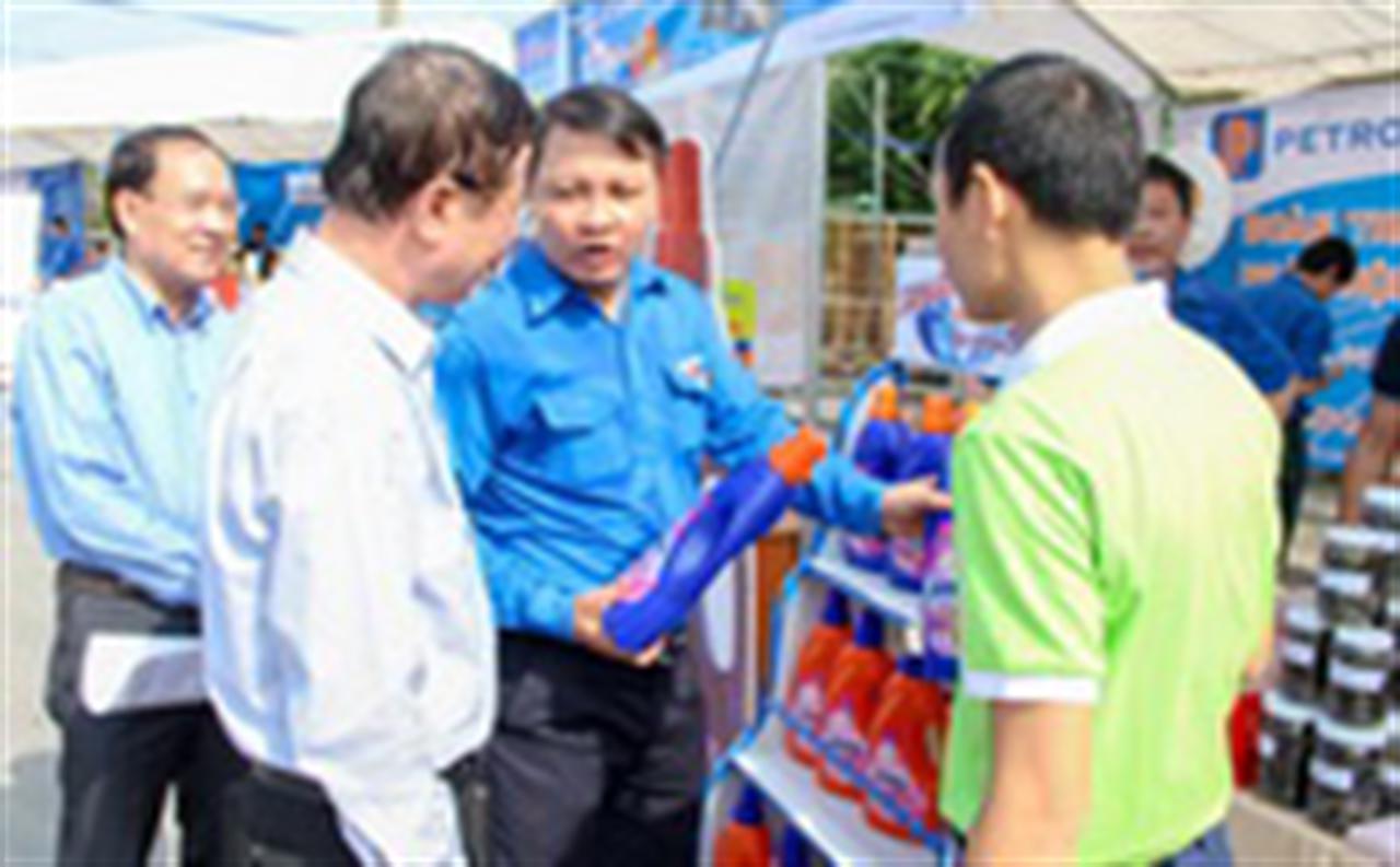 ĐTN Petrolimex tham gia "Ngày hội Thanh niên Công nhân" 2015 bằng hoạt động thiết thực