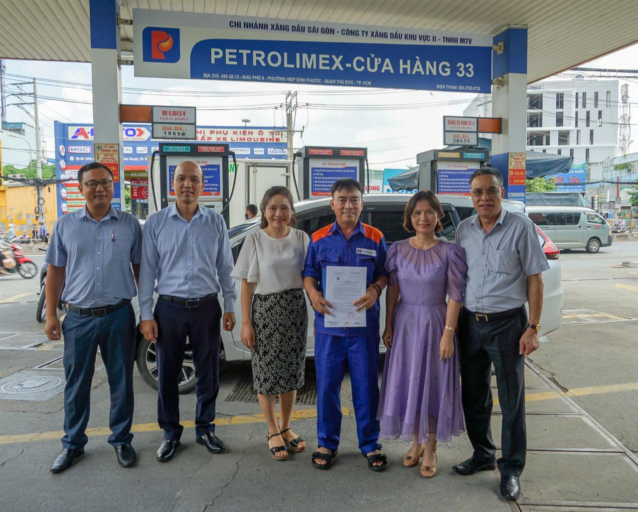 Vinh danh những hành động đẹp từ màu áo Petrolimex