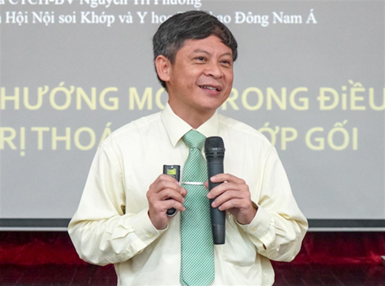 TS.BS Tăng Hà Nam Anh nói chuyện chuyên đề về sức khỏe tại Petrolimex Sài Gòn