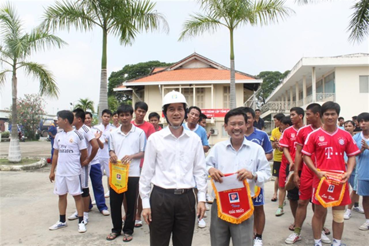Giao lưu bóng chuyền mừng 39 năm thành lập Tổng kho