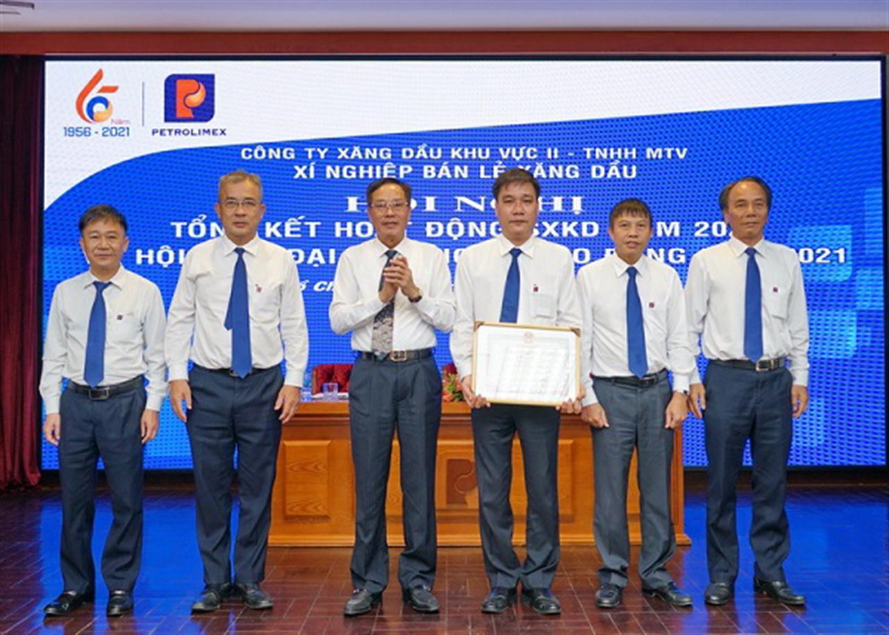 Xí nghiệp Bán lẻ Xăng dầu tổng kết 2020 và triển khai nhiệm vụ 2021