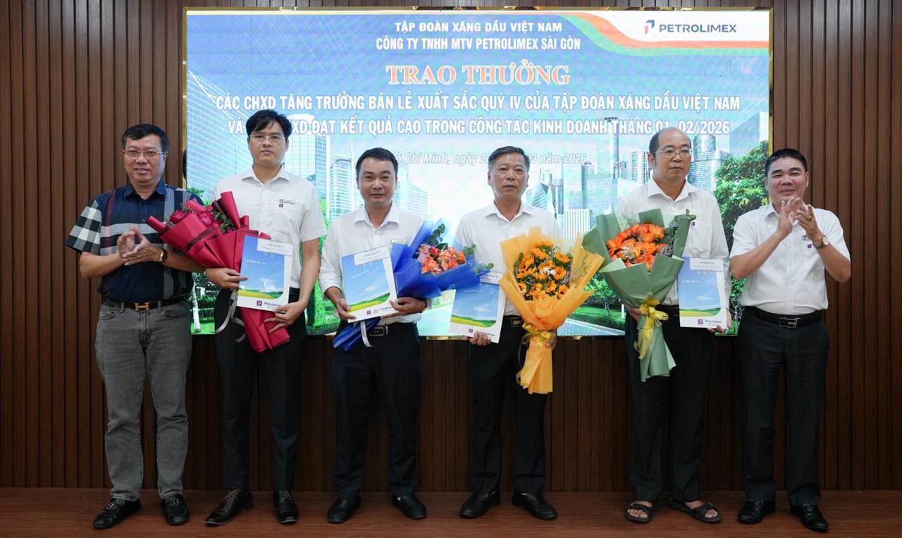 Trao thưởng các CHXD xuất sắc quý IV/2025 và dẫn đầu thi đua 2 tháng đầu năm 2026