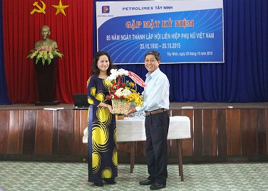 Giao lưu nhân ngày Phụ nữ Việt Nam 20.10 tại Petrolimex Tây Ninh