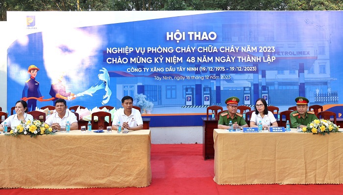Petrolimex Tây Ninh tổ chức Hội thao PCCC & CNCH chào mừng Kỷ niệm 48 năm ngày thành lập Công ty (19/12/1975 - 19/12/2023)