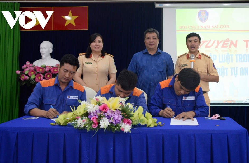 Tập huấn và tuyên truyền pháp luật về bảo vệ trật tự an toàn giao thông