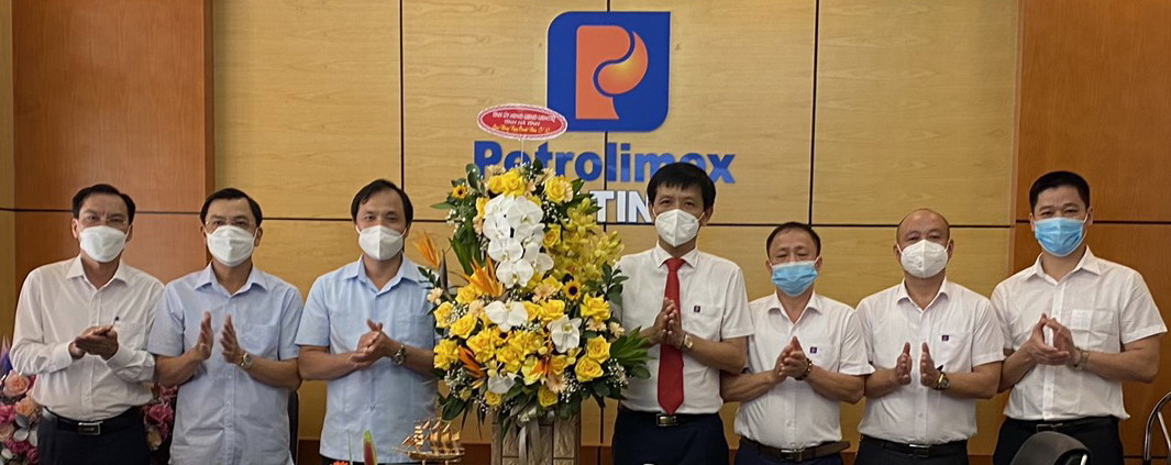 Petrolimex Hà Tĩnh được vinh danh "Doanh nghiệp tiêu biểu" năm 2021