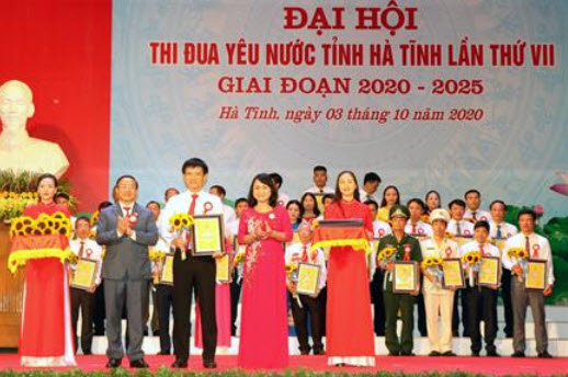 Thi đua, đổi mới tạo động lực phát triển cho Petrolimex Hà Tĩnh