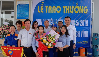 Vinh danh CHXD Thạch Vĩnh lần thứ 2 tiêu biểu thi đua trong năm 2019