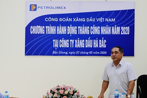 Công đoàn xăng dầu Việt Nam trao tặng 105 triệu đồng hỗ trợ cho CBCNV-NLĐ Công ty xăng dầu Hà Bắc nhân tháng công nhân năm 2020.