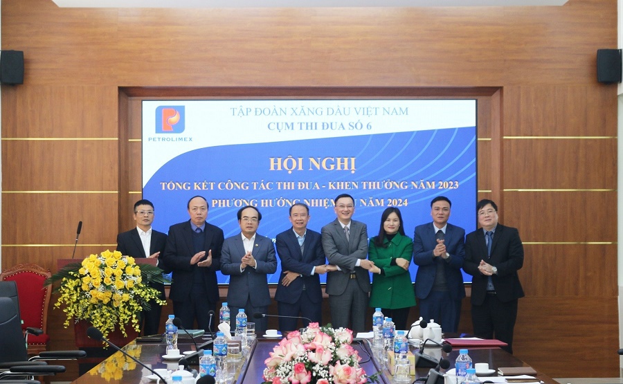 Hội nghị Tổng kết công tác thi đua khen thưởng năm 2023 Cụm thi đua số 6 - Petrolimex