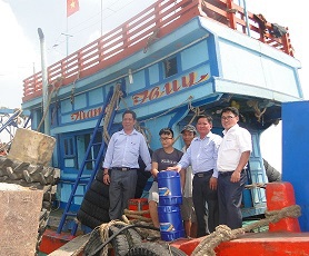 Dầu nhờn Petrolimex chuyển động cùng ngư dân ra khơi