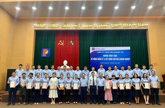 Petrolimex Quảng Trị đào tạo "Nâng cao năng lực quản lý và xây dựng văn hoá doanh nghiệp"