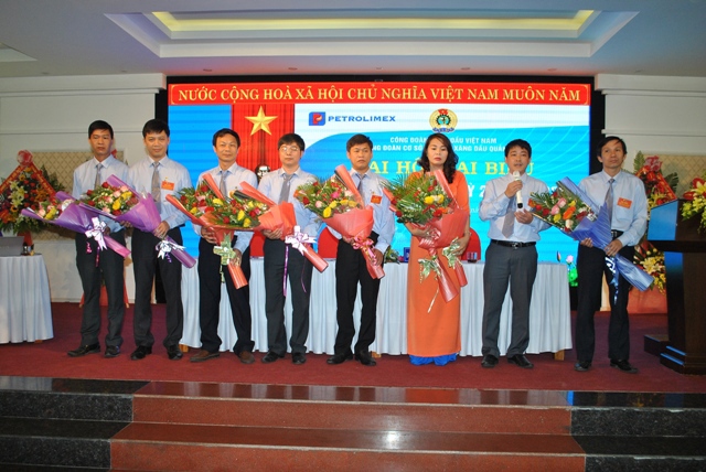 Xây dựng Công ty vững mạnh, nâng cao đời sống vật chất & tinh thần của NLĐ
