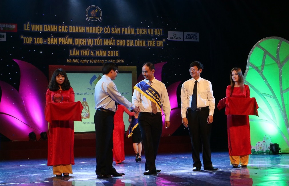 Nước giặt Jana được vinh danh đạt "Top 100 sản phẩm tốt nhất cho gia đình năm 2016"
