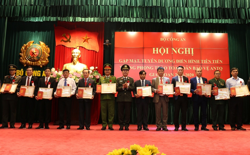 Đơn vị điển hình tiên tiến trong phong trào toàn dân bảo vệ ANTQ giai đoạn 2015 – 2020