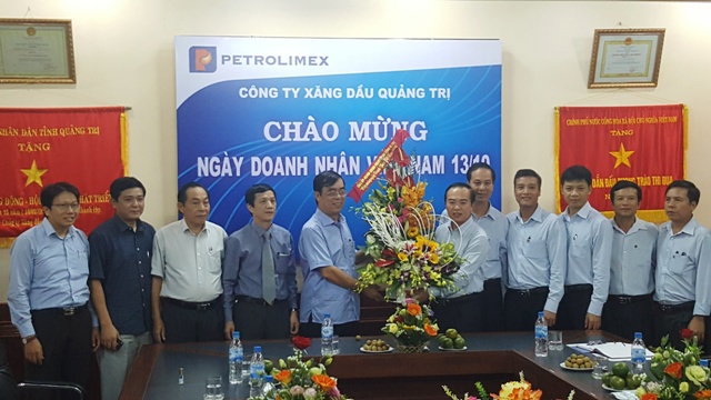 Lãnh đạo tỉnh Quảng Trị thăm, chúc mừng Petrolimex Quảng Trị