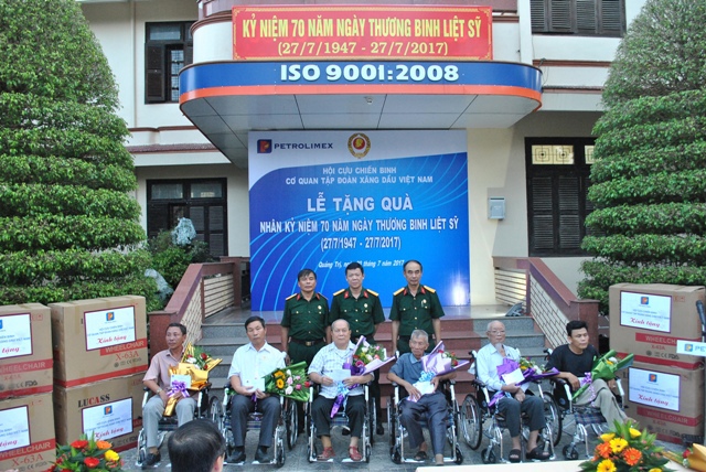 Trao quà tri ân Thương binh TP. Đông Hà