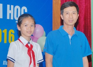 Trao thưởng khuyến học và vui Tết Trung Thu 2016