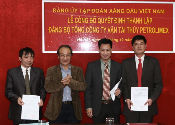 Công bố quyết định thành lập Đảng bộ Tổng công ty Vận tải Thủy Petrolimex