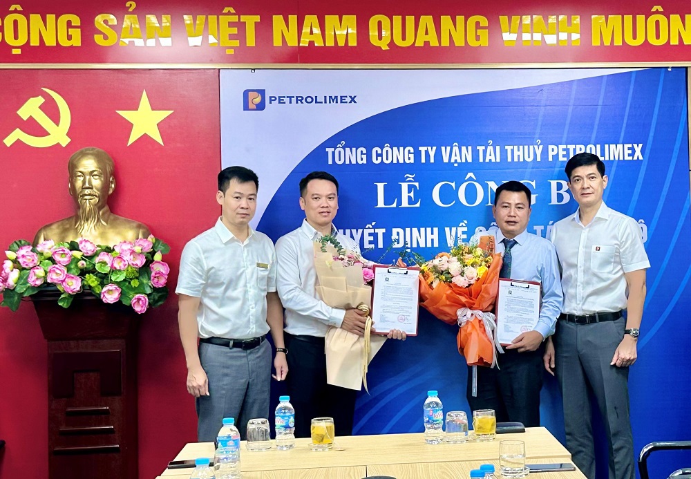 Tổng công ty Vận tải thủy Petrolimex công bố các quyết định bổ nhiệm cán bộ