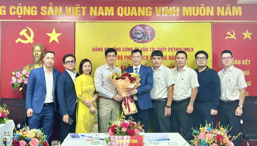 Các Chi bộ trực thuộc Đảng bộ Tổng công ty Vận tải thủy Petrolimex tổ chức thành công Đại hội Đảng nhiệm kỳ 2025-2027