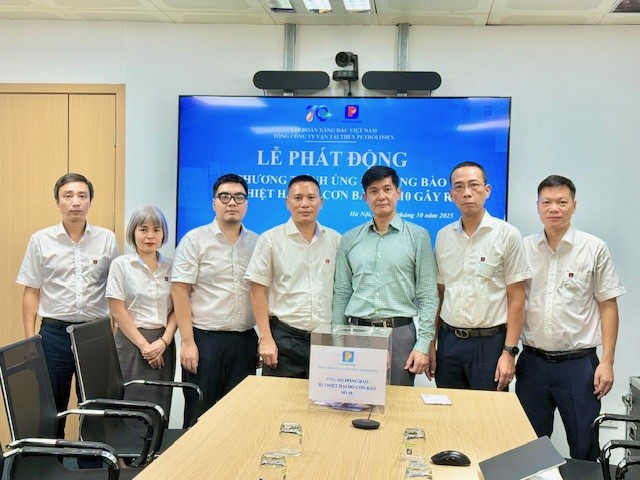 Tổng công ty Vận tải thuỷ Petrolimex chung tay ủng hộ đồng bào bị thiệt hại do cơn bão số 10