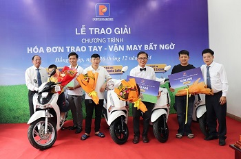 Petrolimex Đồng Tháp trao giải chương trình “Hóa đơn trao tay – vận may bất ngờ”