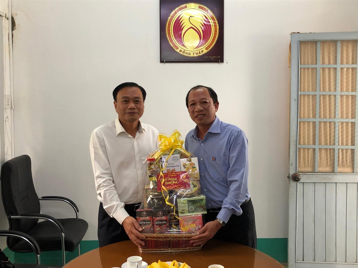 Chủ tịch UBND tỉnh Đồng Tháp Nguyễn Văn Dương thăm, chúc Tết Petrolimex Đồng Tháp
