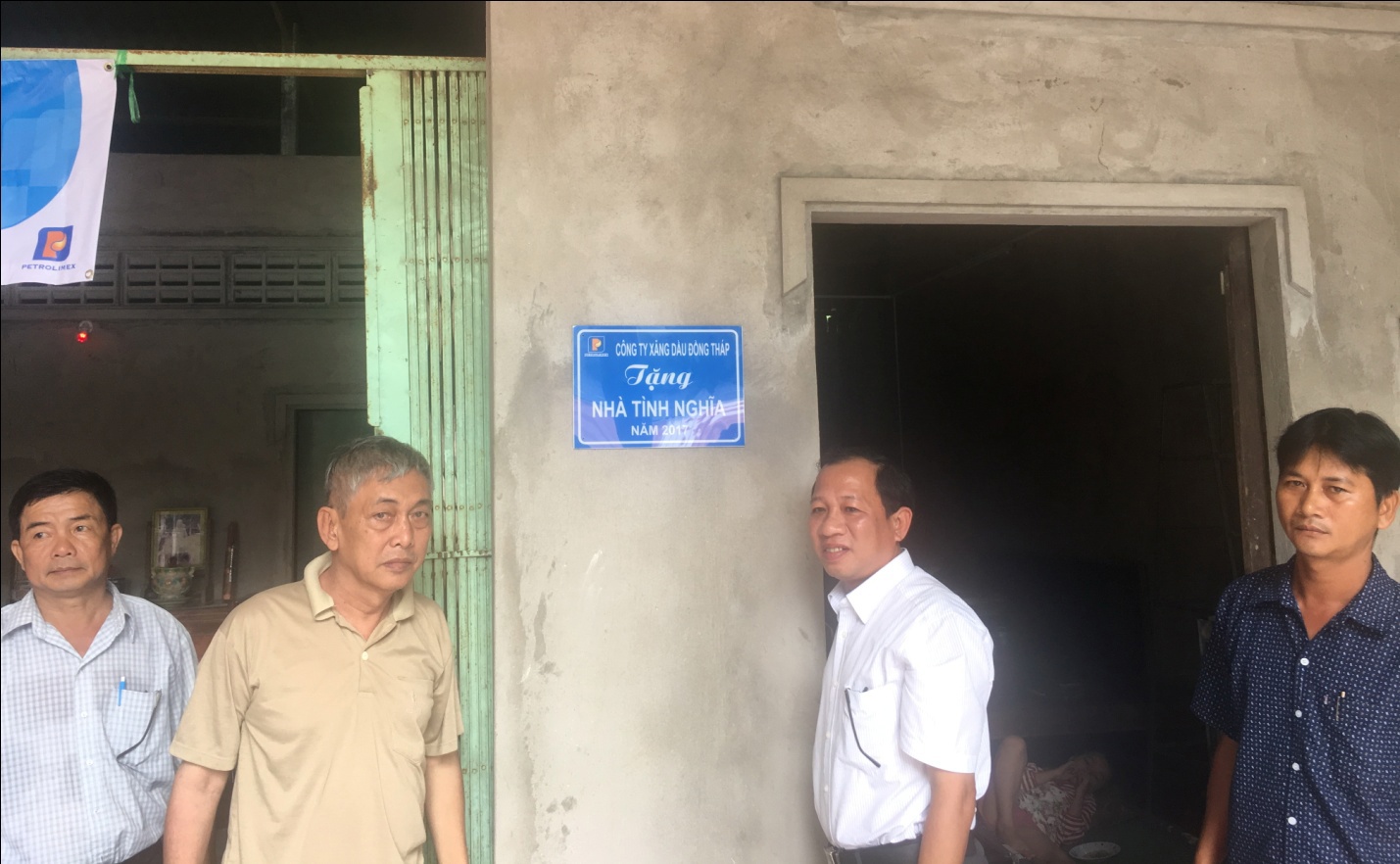 Petrolimex Đồng Tháp trao nhà tình nghĩa tặng gia đình chính sách