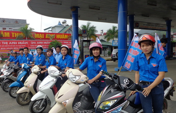 Petrolimex Lai Châu hưởng ứng “Chiến dịch làm cho thế giới sạch hơn” năm 2014