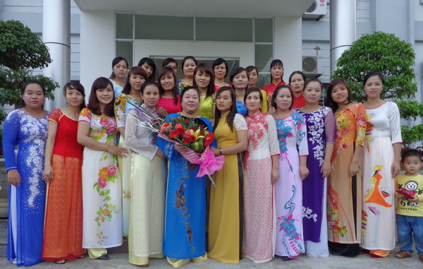 Gặp mặt nữ công nhân viên nhân ngày Phụ nữ Việt Nam 20.10.2014