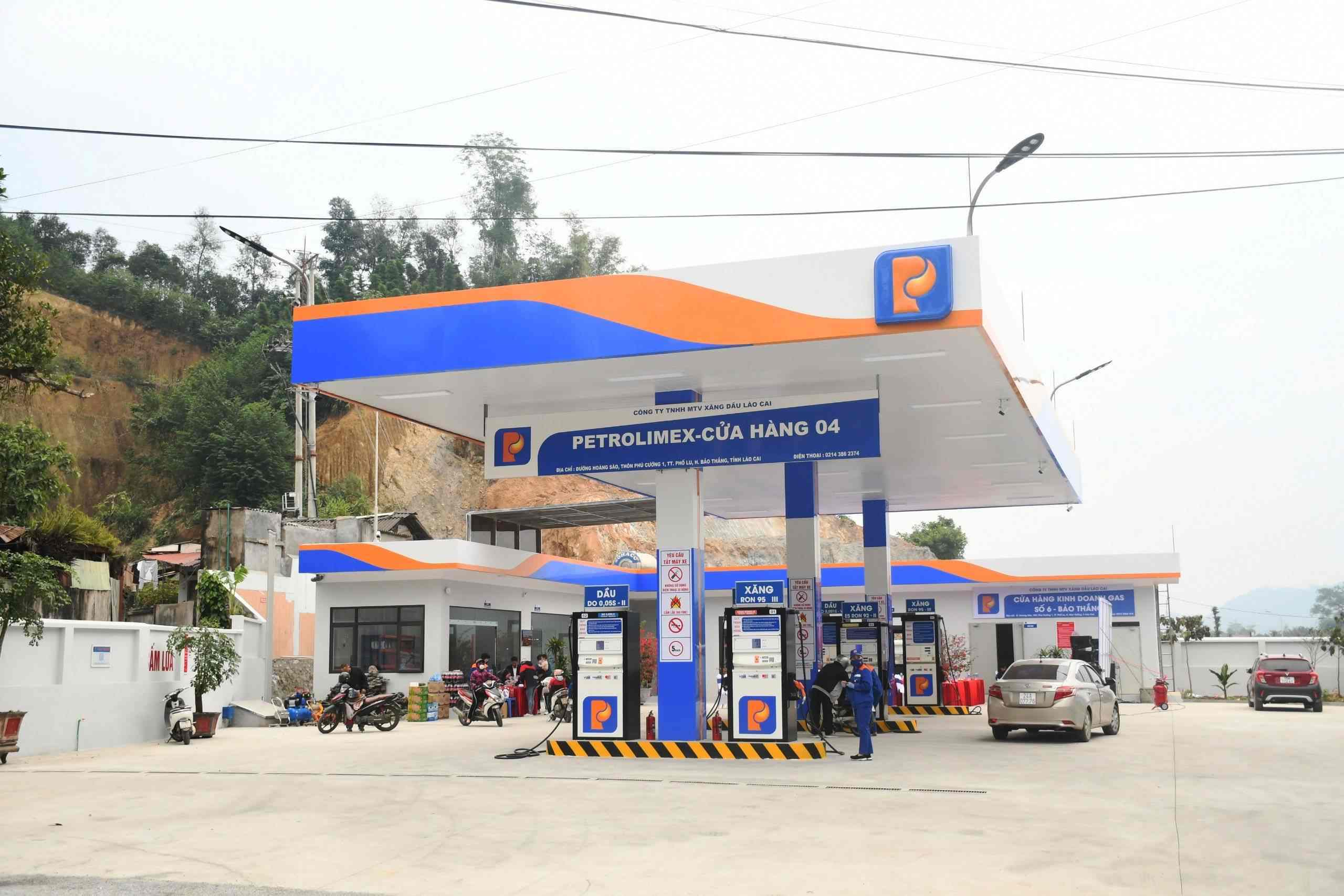 KHAI TRƯƠNG TỔ CHỨC BÁN HÀNG PETROLIMEX-CỬA HÀNG 04