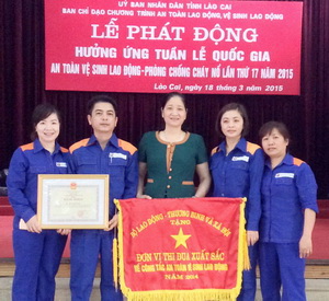 Nhận Cờ thi đua xuất sắc về công tác ATVSLĐ-PCCN