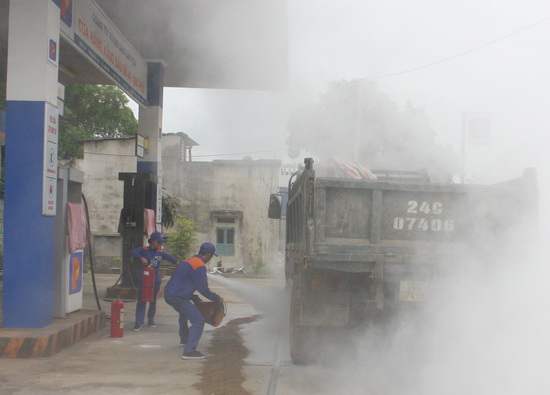 Thực tập phương án chữa cháy hưởng ứng tháng ATVSLĐ