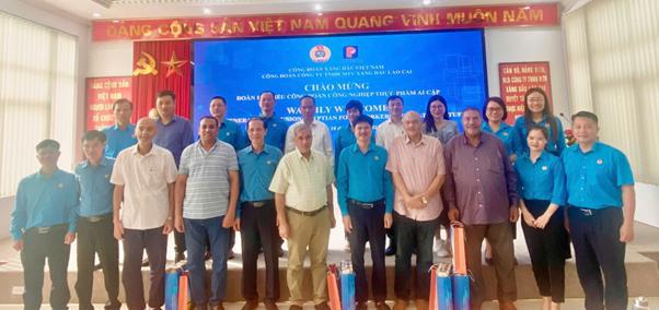 Công đoàn Công nghiệp thực phẩm Ai Cập tới thăm Petrolimex Lào Cai