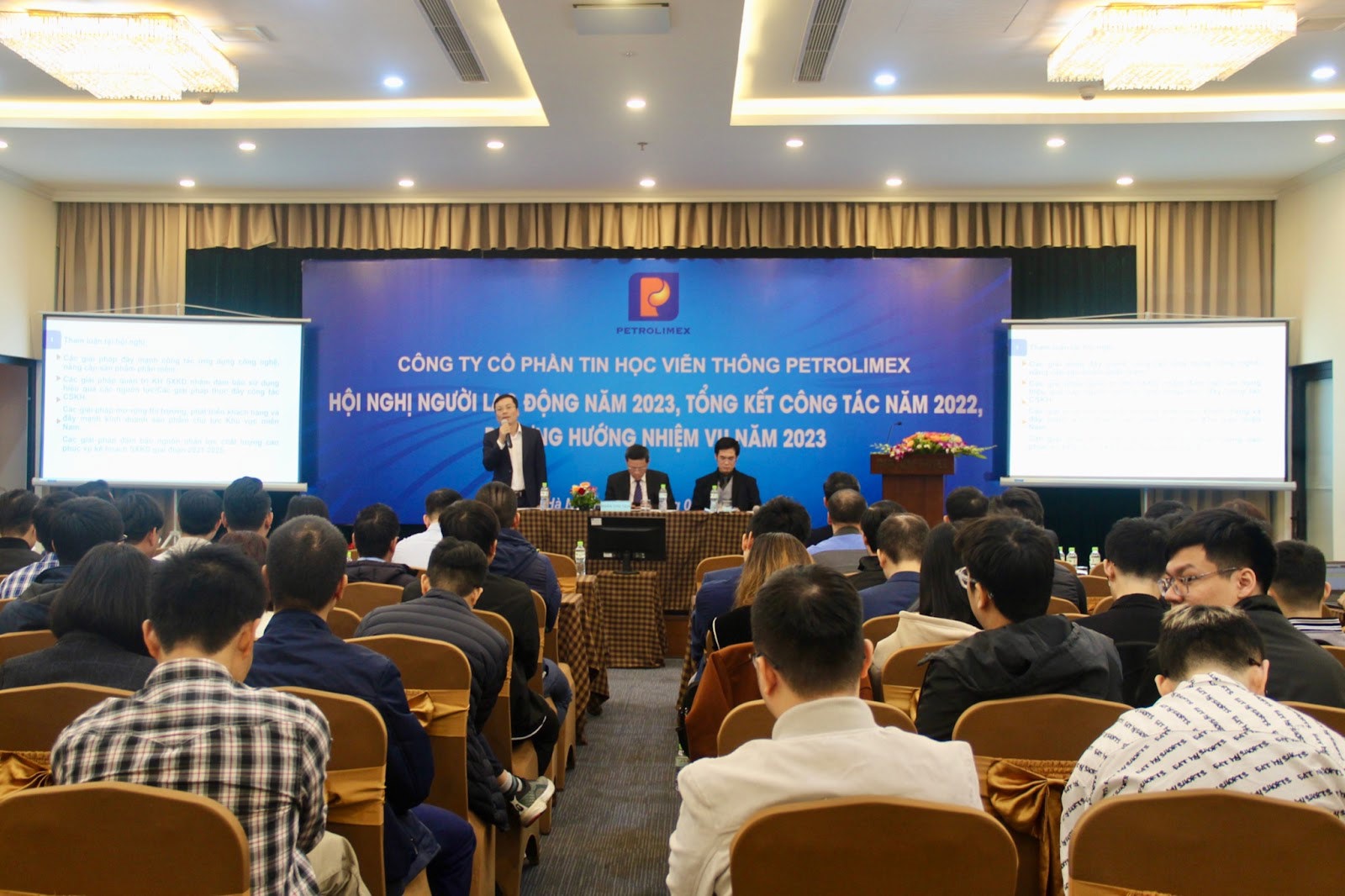 Tổng kết năm 2022: PIACOM tăng cường sức mạnh nội tại để đương đầu với một năm “dị biệt” của ngành xăng dầu