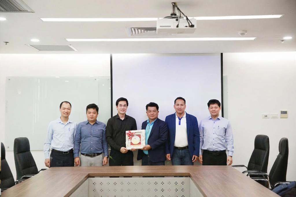 PIACOM x LSFC: Thắt chặt hợp tác chiến lược, hướng tới Chuyển đổi số xăng dầu toàn diện tại Lào